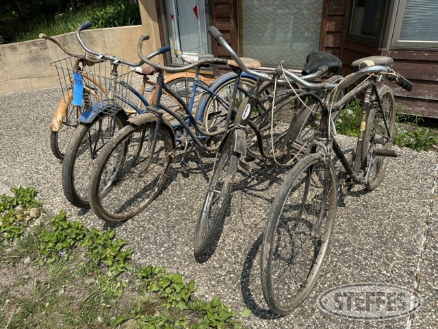 (5) Vintage bikes
